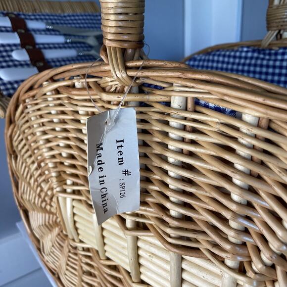 Sutherland Picnic Basket Woven Wicker Leather Straps Utensils Plates And Napkins - Picture 12 of 16